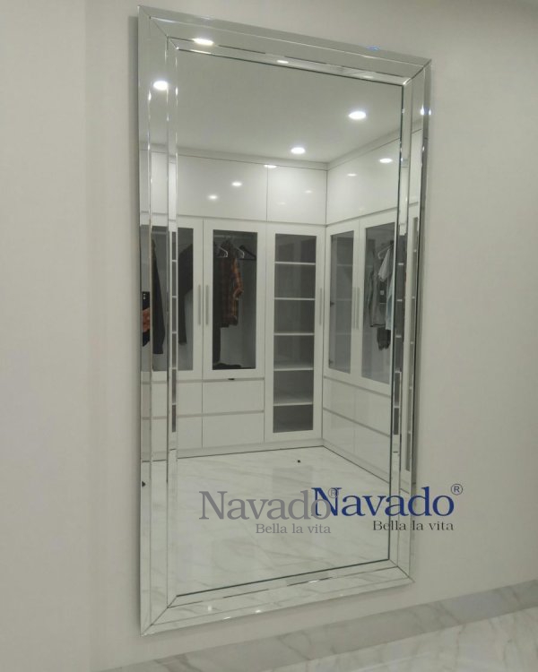 SELLING GLASS WALLS WITH FULL BODY SOI WALL