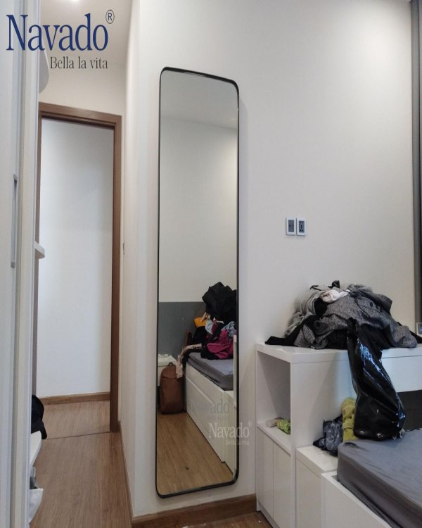FULL BODY MIRROR AND CORRECT STEEL