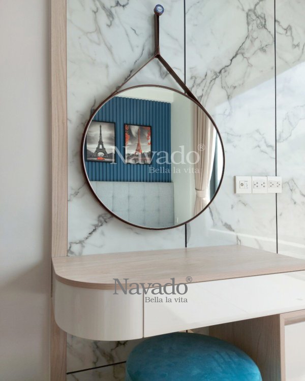 ROUND LEATHER STRAP MAKEUP MIRROR AND WALL DECOR BEDROOM
