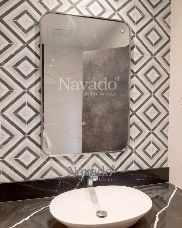 BATHROOM RECTANGLE MIRROR WITH SILVER FRAME