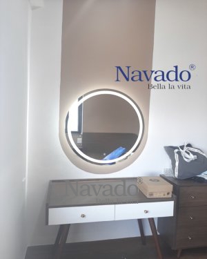 BASIC AND MODERN ROUDN LED MAKEUP MIRROR