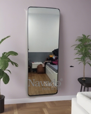Navado produces full length black metal mirrors 60x1800