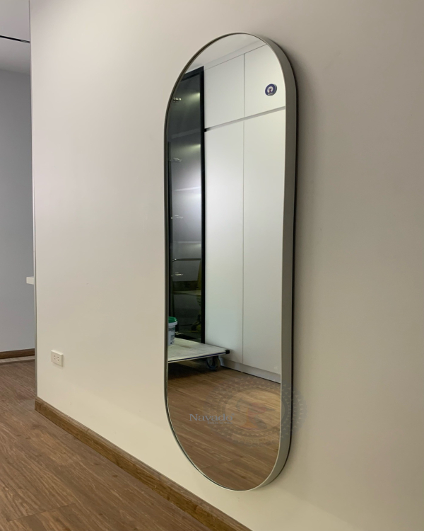 MODERN LONG OVAL FULL BODY MIRROR DECORATE