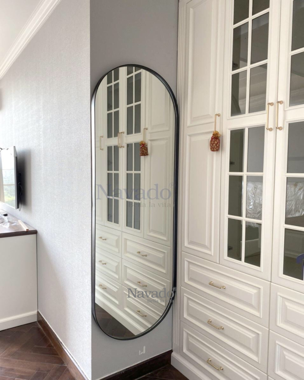 MODERN LONG OVAL FULL BODY MIRROR DECORATE