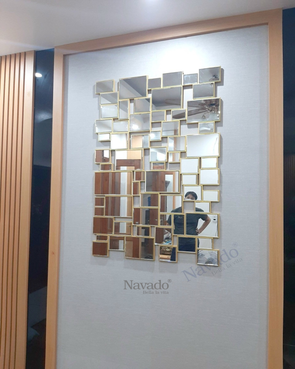 ARTISTIC DECOR MADE IN THE LIVING ROOM