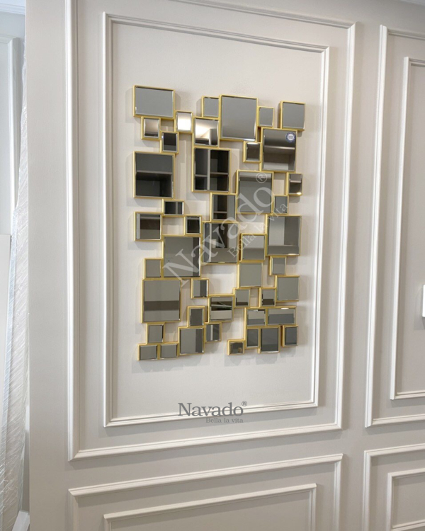ARTISTIC DECOR MADE IN THE LIVING ROOM