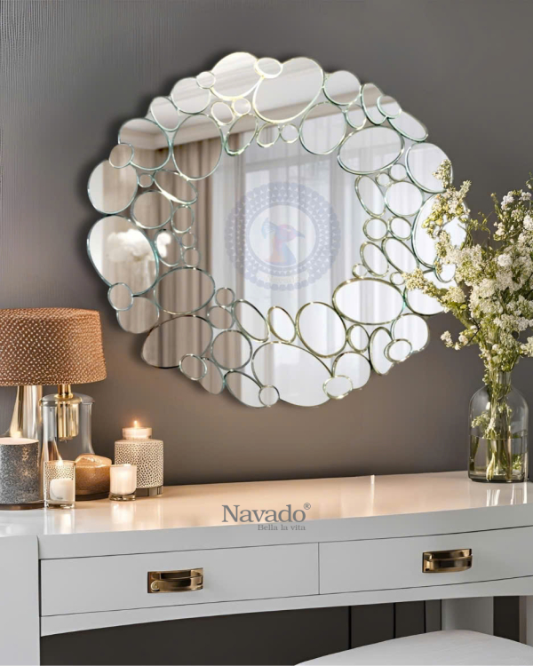Decorative wall mirror for Queen's living room