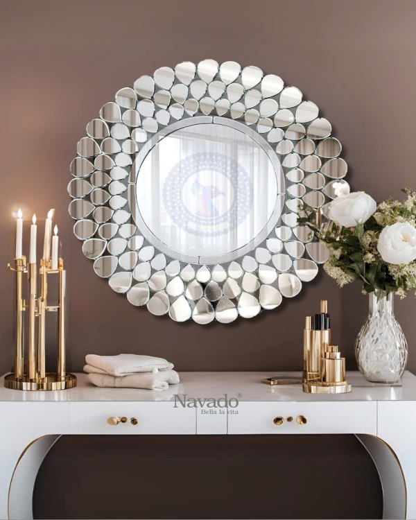 High-quality interior decoration mirror with peacock pattern