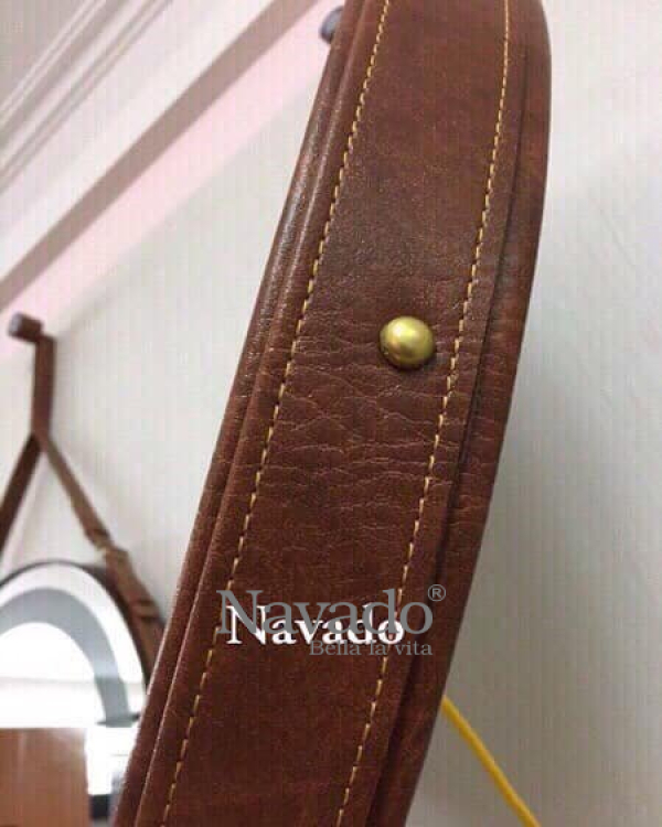 LEATHER STRAP ROUND MAKEUP MIRROR 