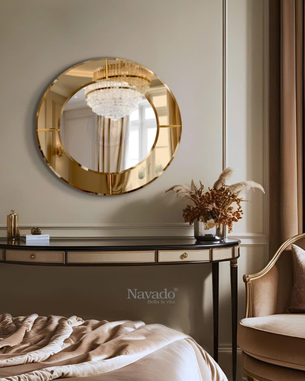 Round Artistic Makeup Mirror NAV 2141