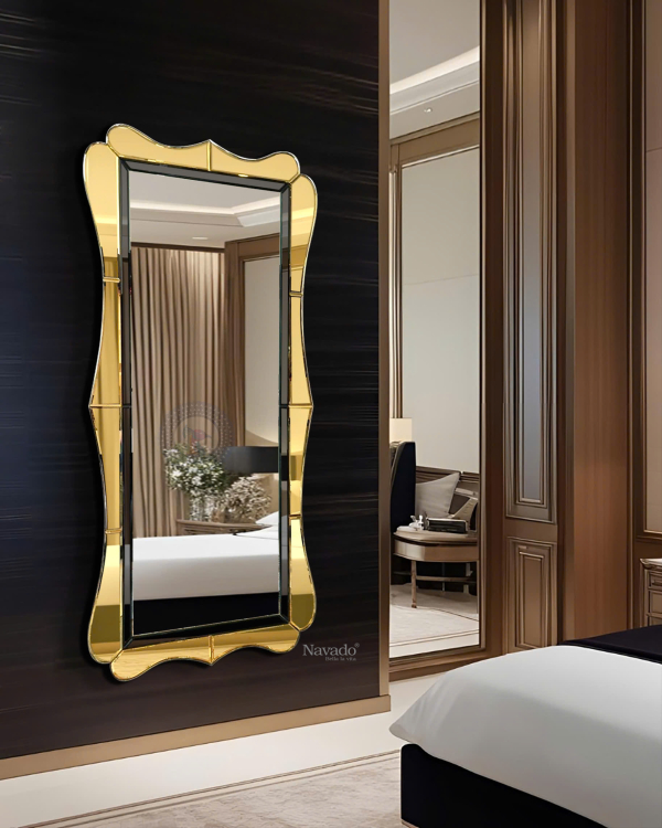Full-Length Artistic Golden Curved Vanity Mirror 