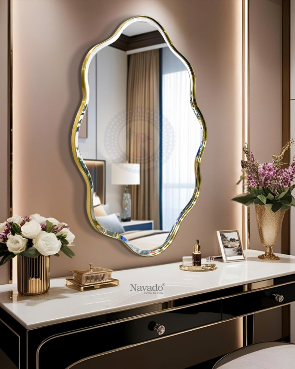 Artistic Golden Frame Mirror