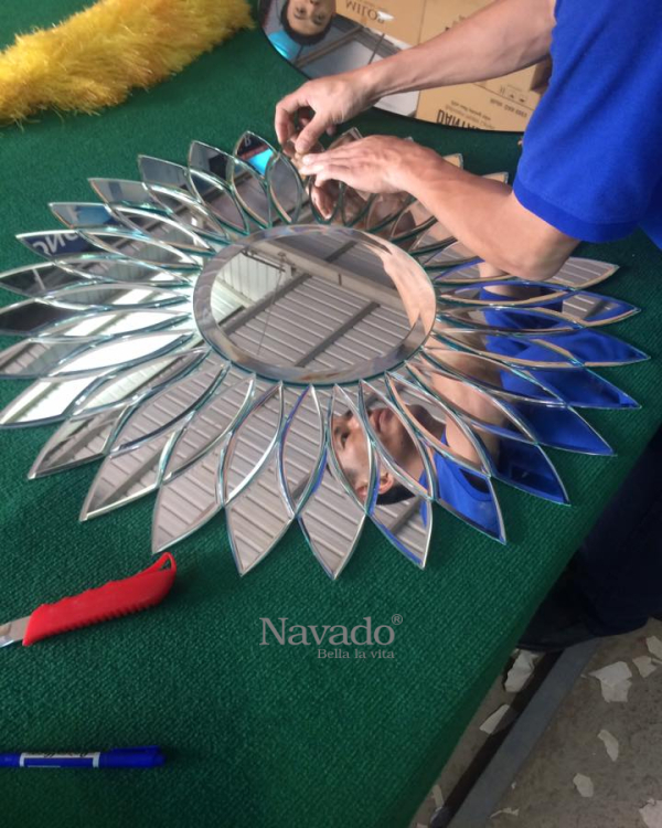 Geometric Artistic Round Decoration Mirror