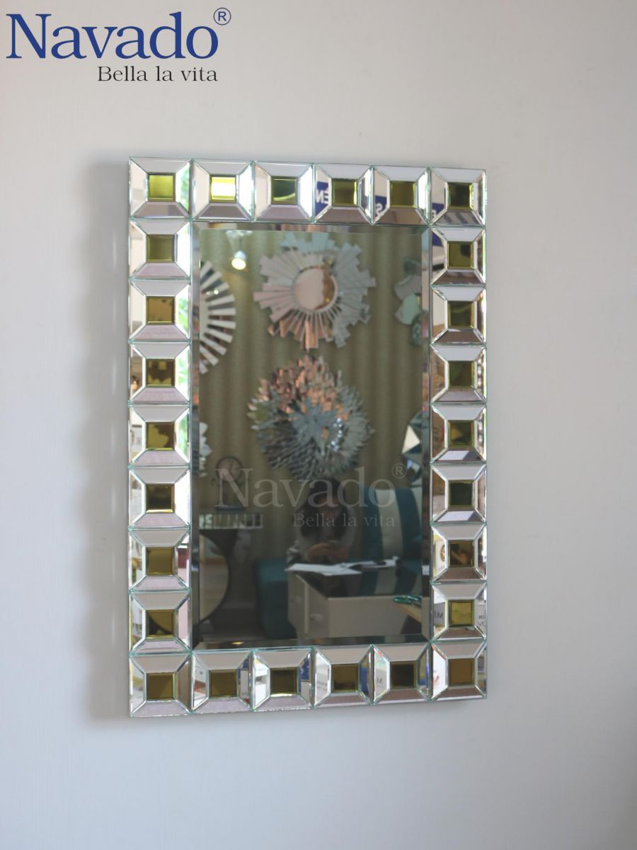 luxury-decorate-living-room-mirror