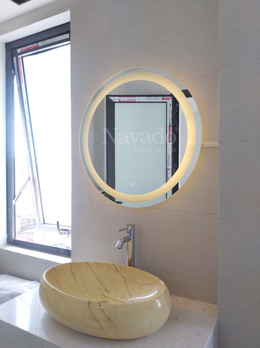 round-led-mirror-bathroom