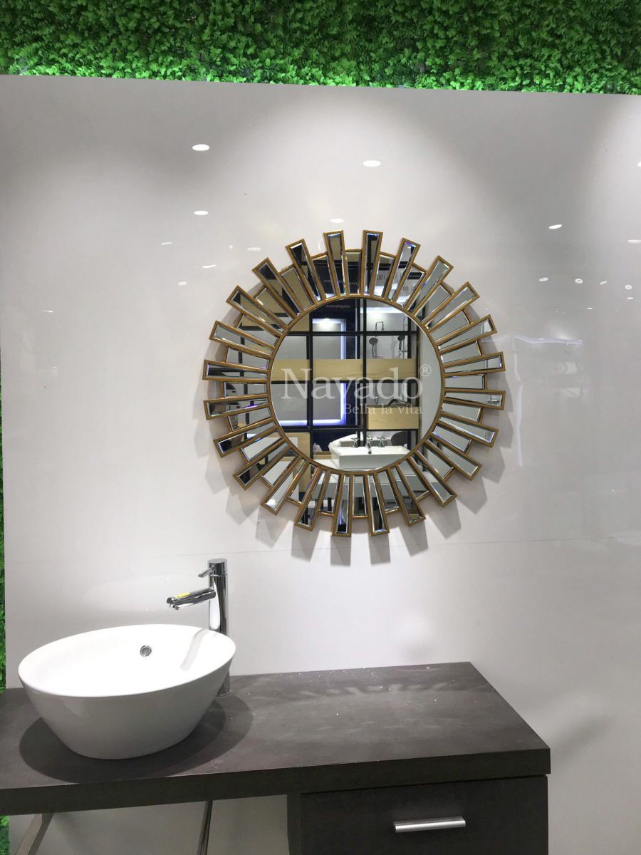athena-mirror-bathroom