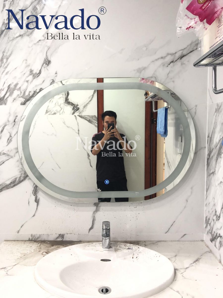 oval-bathroom-mirror