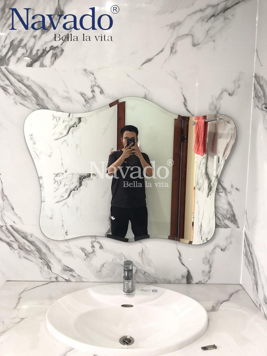 bathroom-mirror
