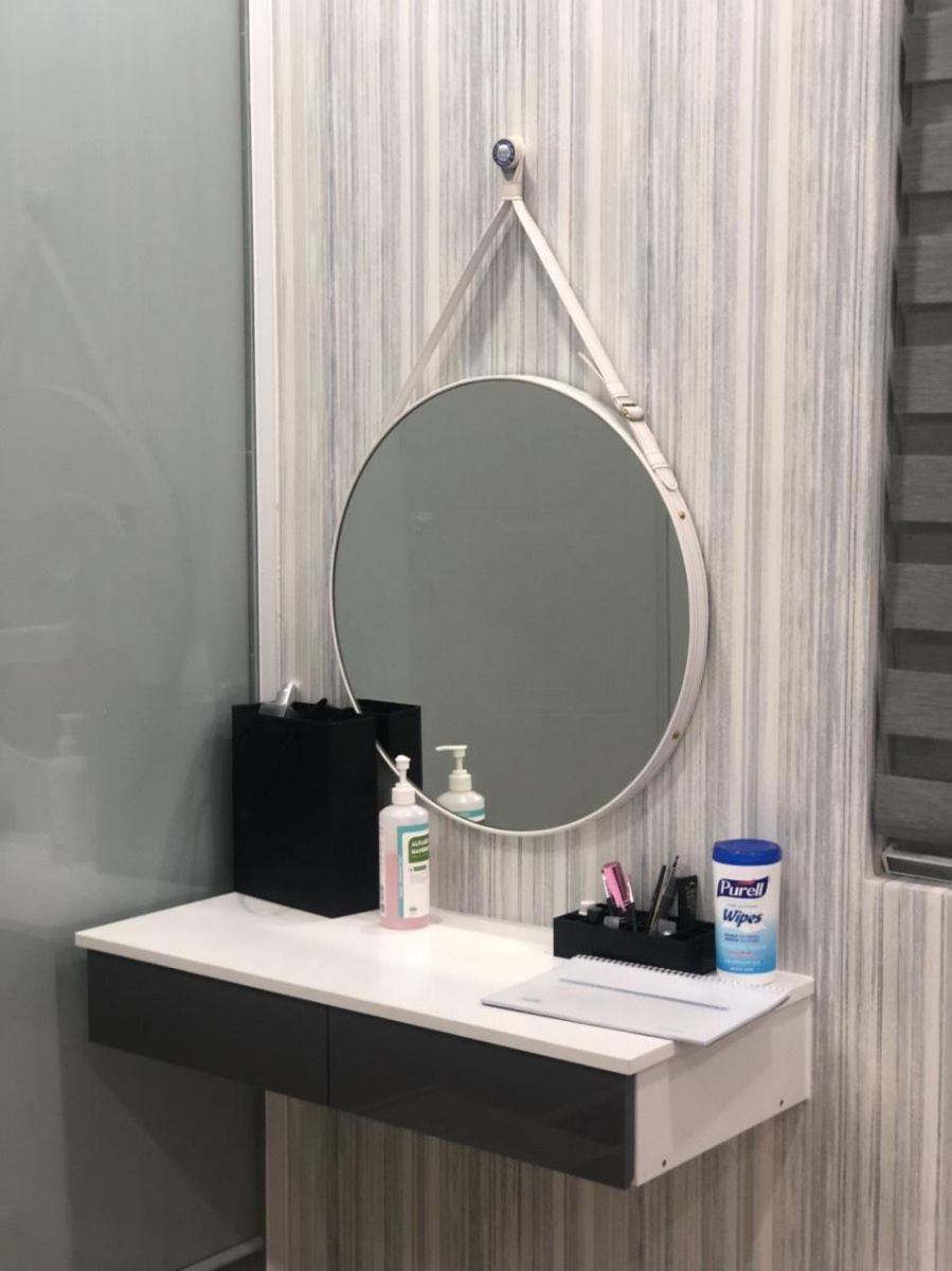 White-leather-trap-mirror
