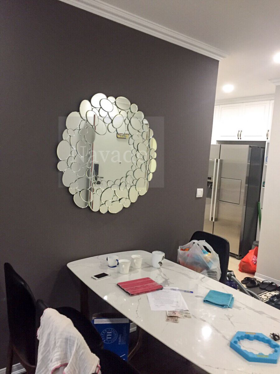 queen-decorate-mirror
