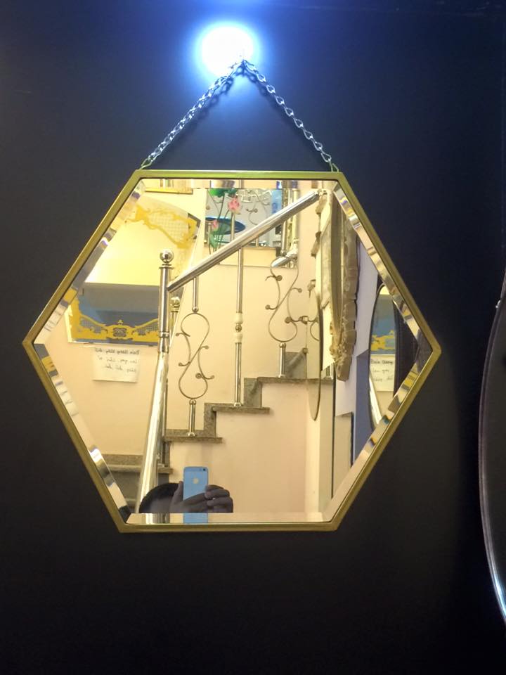 hexagon-makeup-mirror