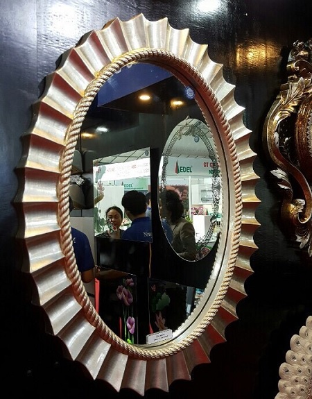 posedon-decorate-mirror