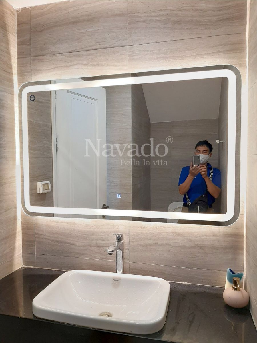 modern-led-rectangle-mirror