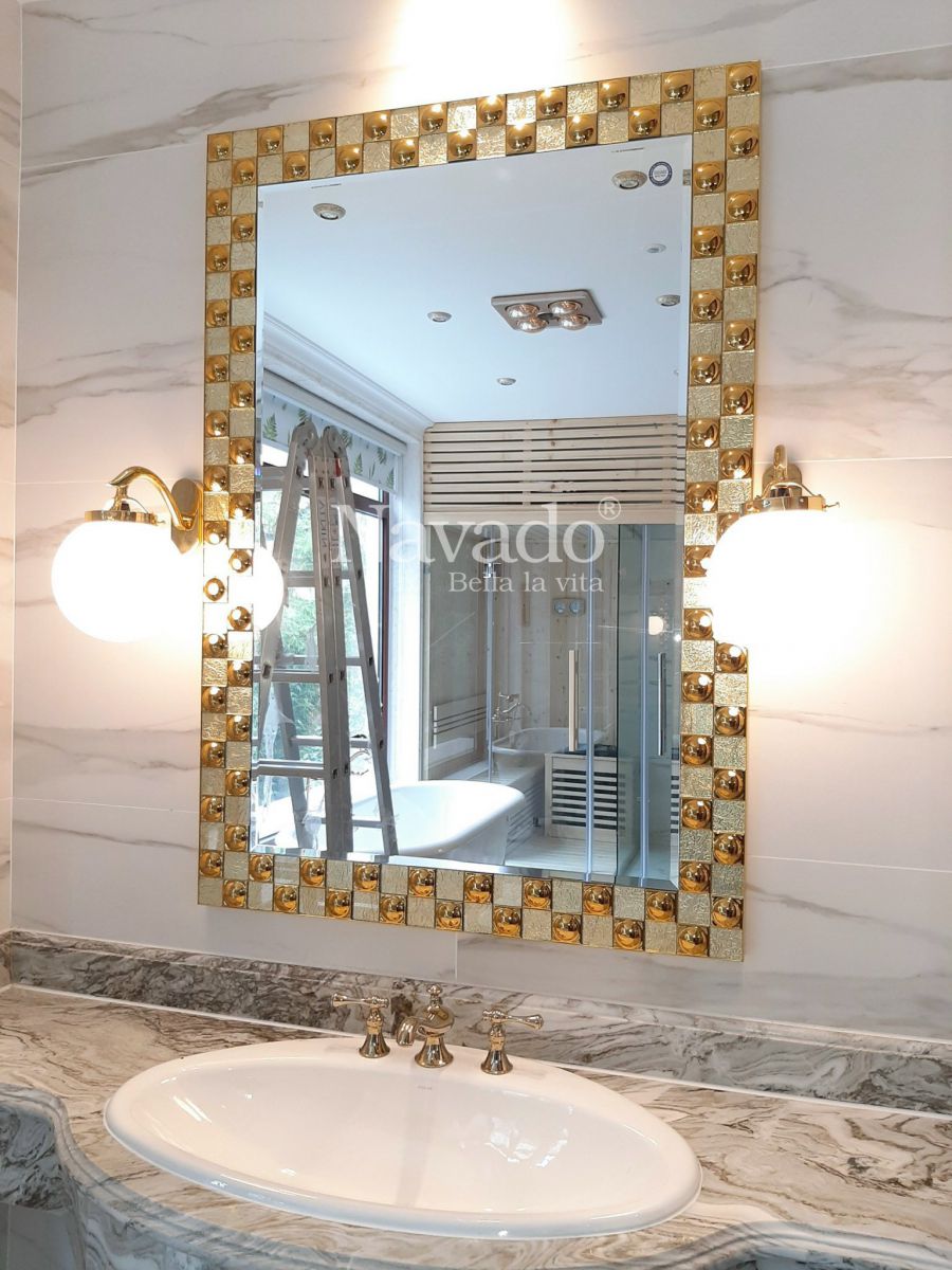royal-luxury-bathroom-mirror