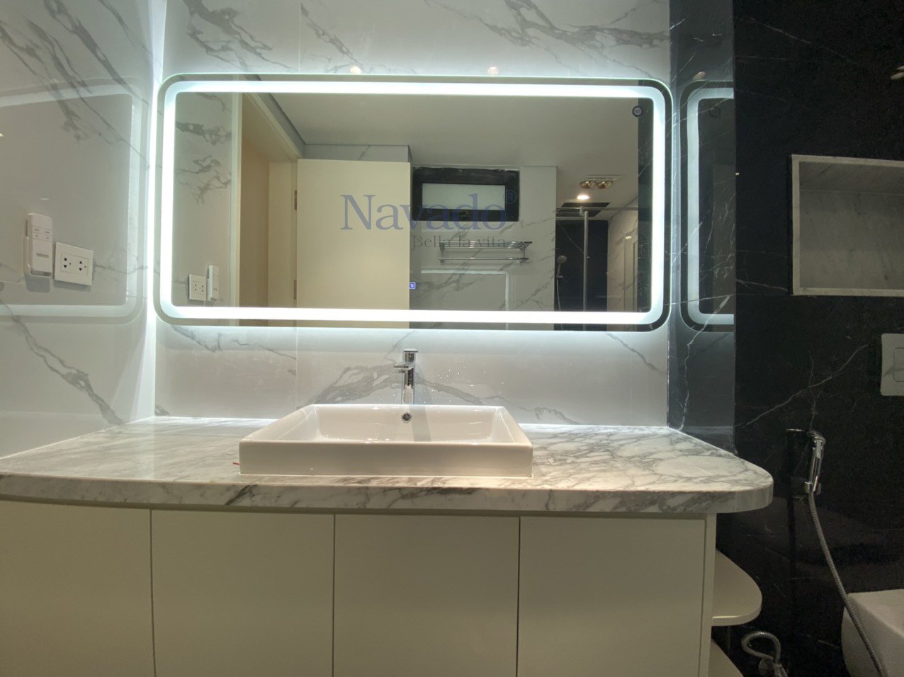 led-bathroom-mirror-large-size