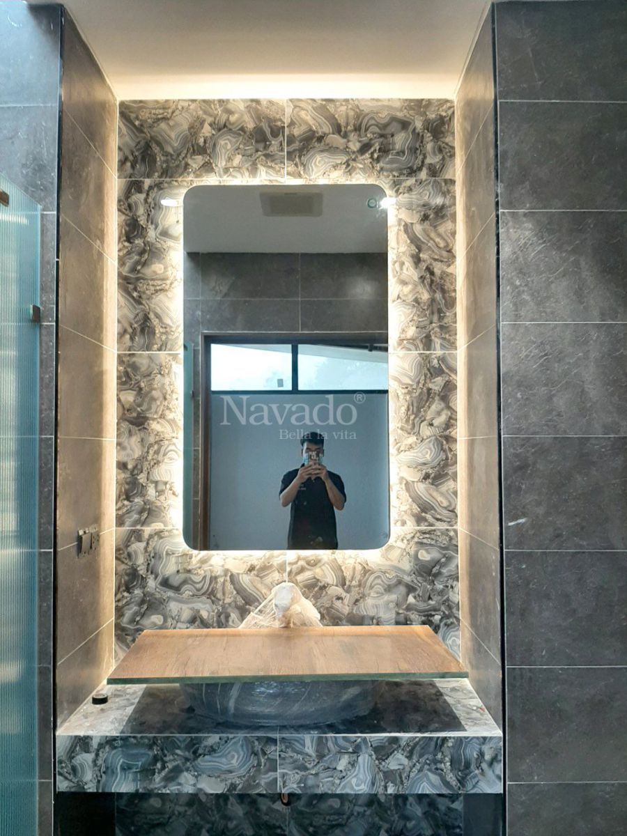 led-batroom-mirror