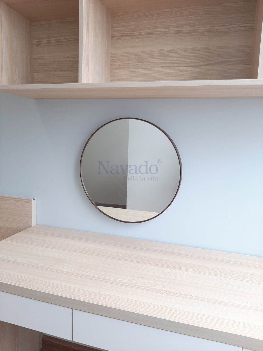 roudn-maodern-optima-makeup mirror