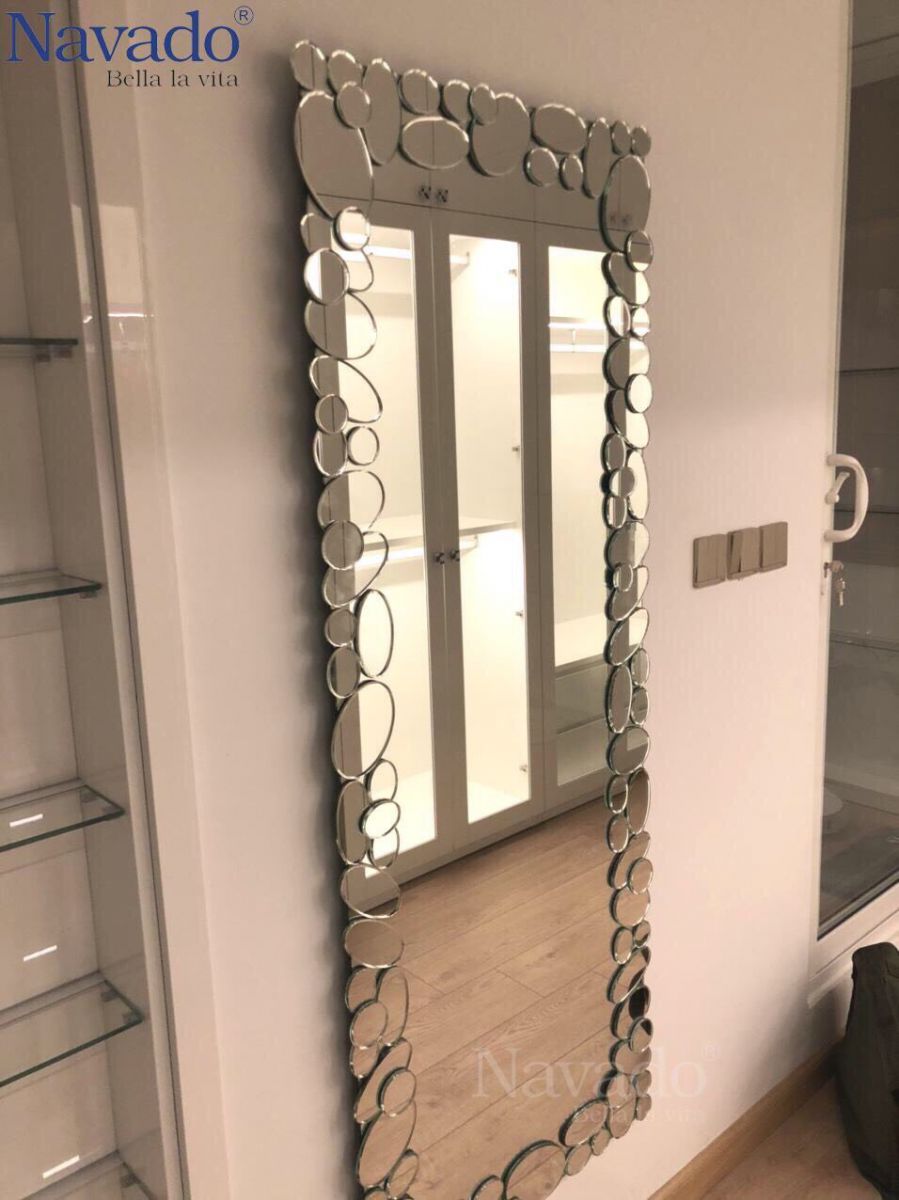 art-full-body-mirror-wall-decorate-living-room