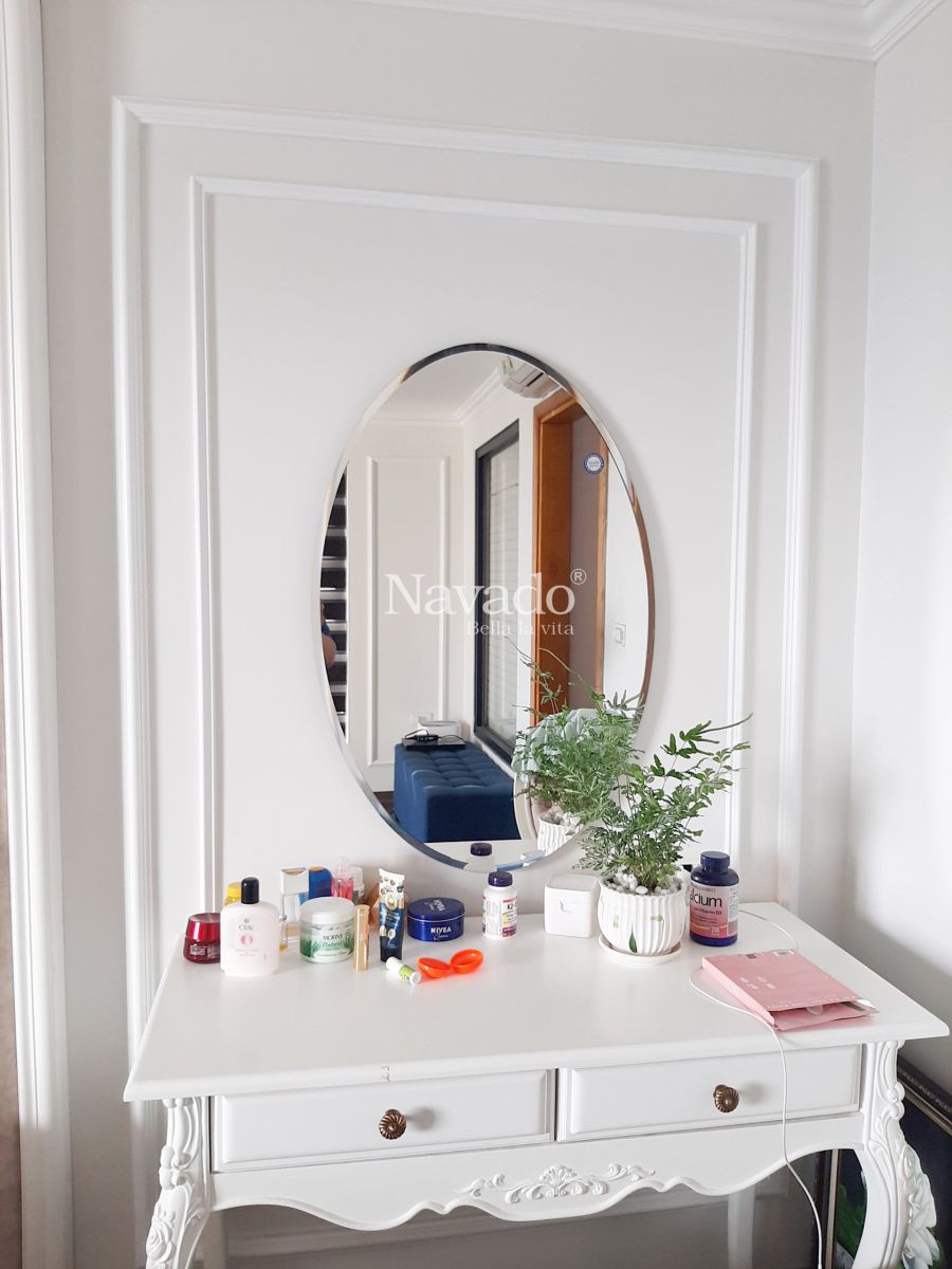 elip-makeup-mirror