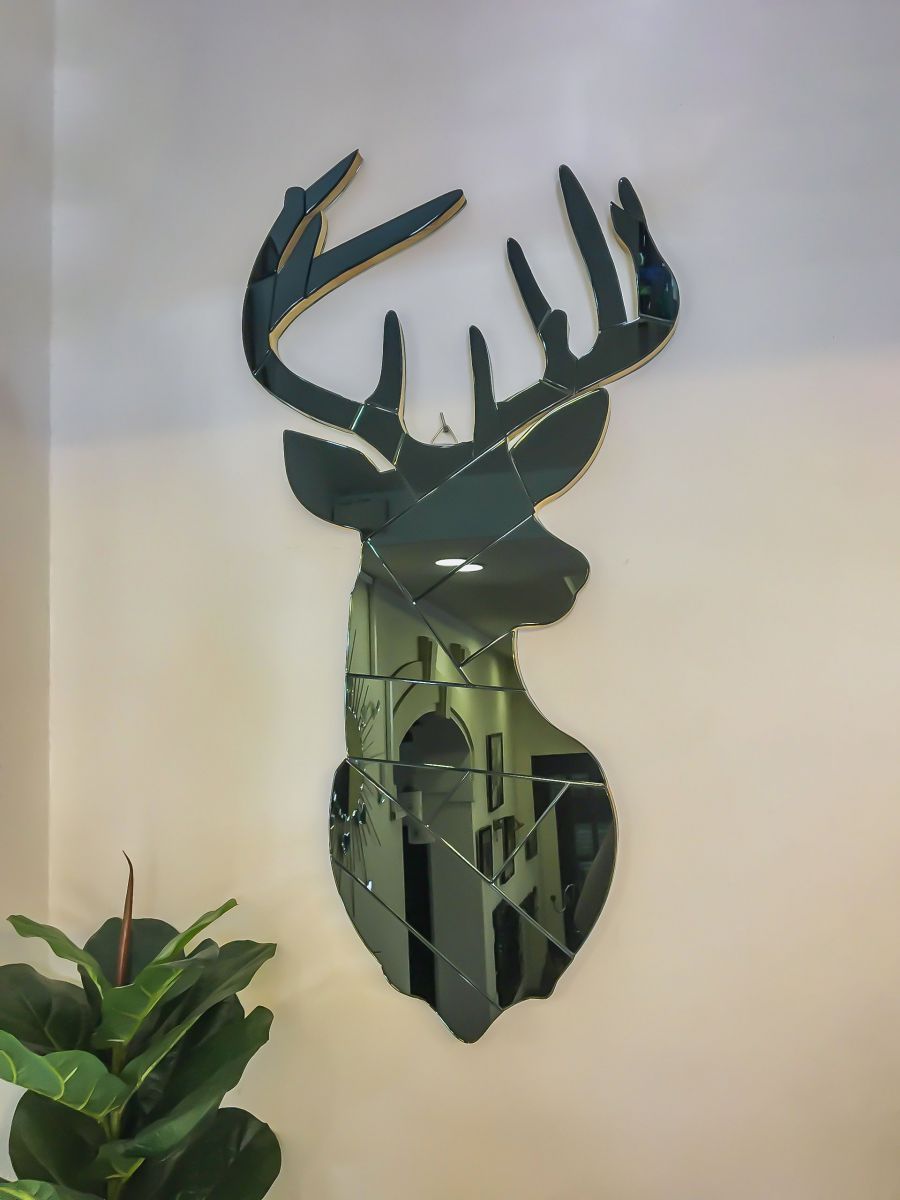 art-deer-mirror
