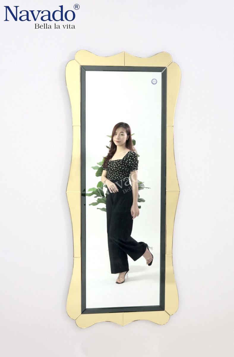 wall-luxury-decor-full-body-mirror