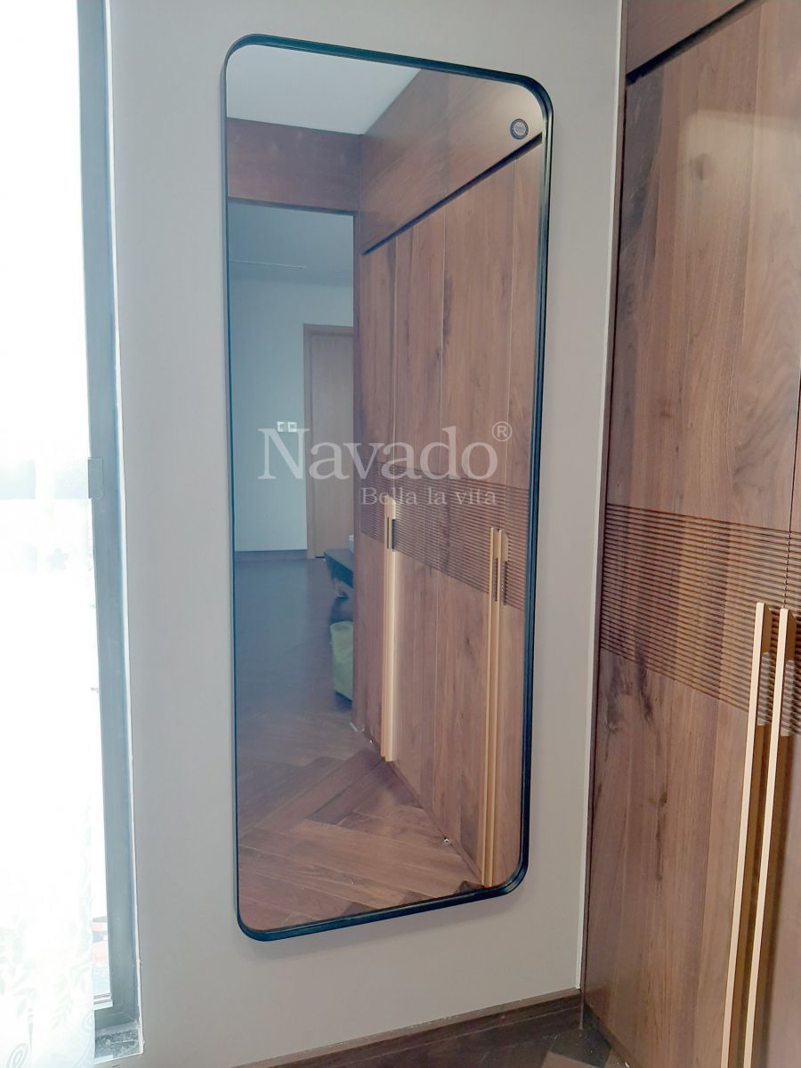 modern-black-steel-full-body-mirror