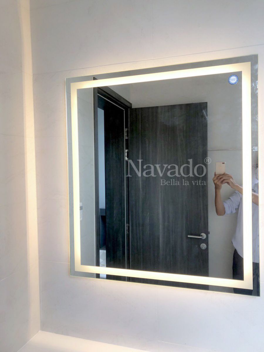 modern-led-square-batroom-mirror