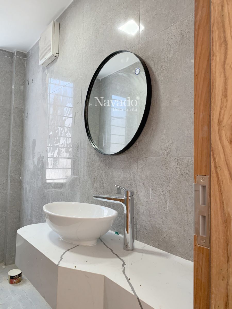 round-bathroom-mirror