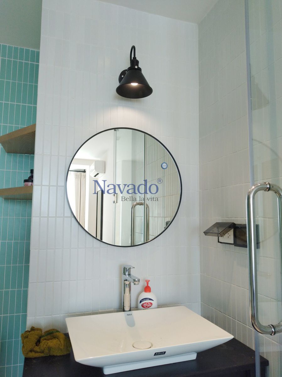 decor-bathroom-room-mirror-decorate