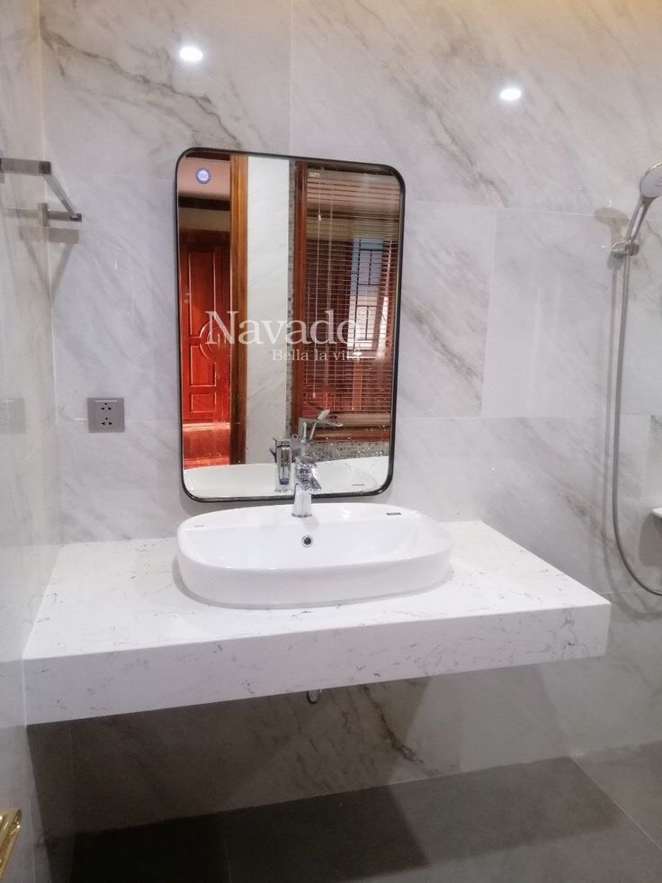 decor-modern-bathroom-mirror