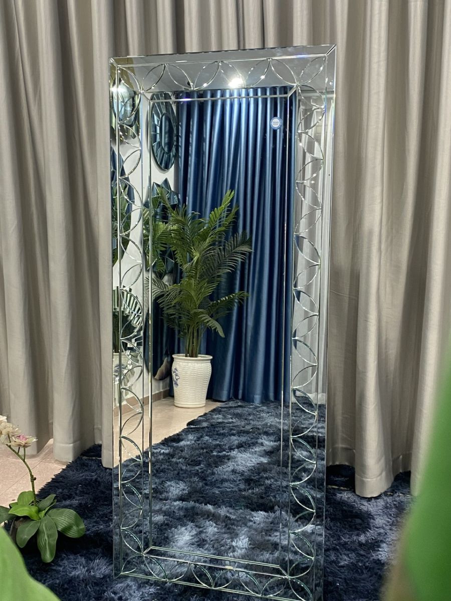 Large artistic wall-mounted makeup mirror