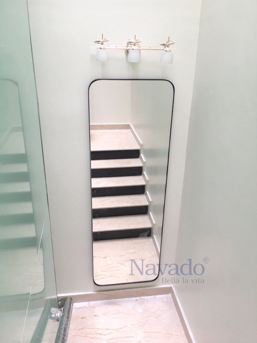 Navado produces full-length mirrors with frames
