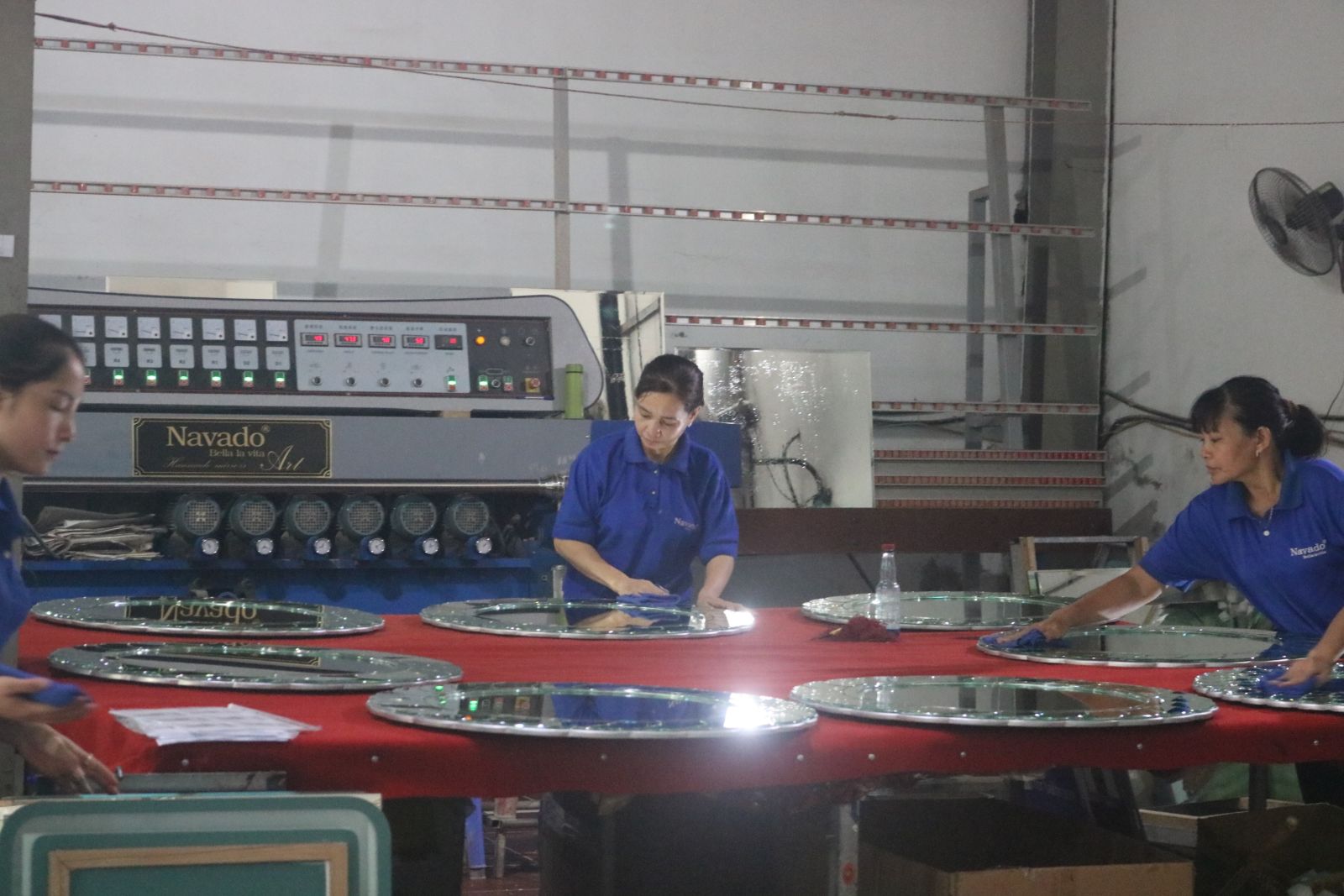 Production of high-end interior decorative mirrors