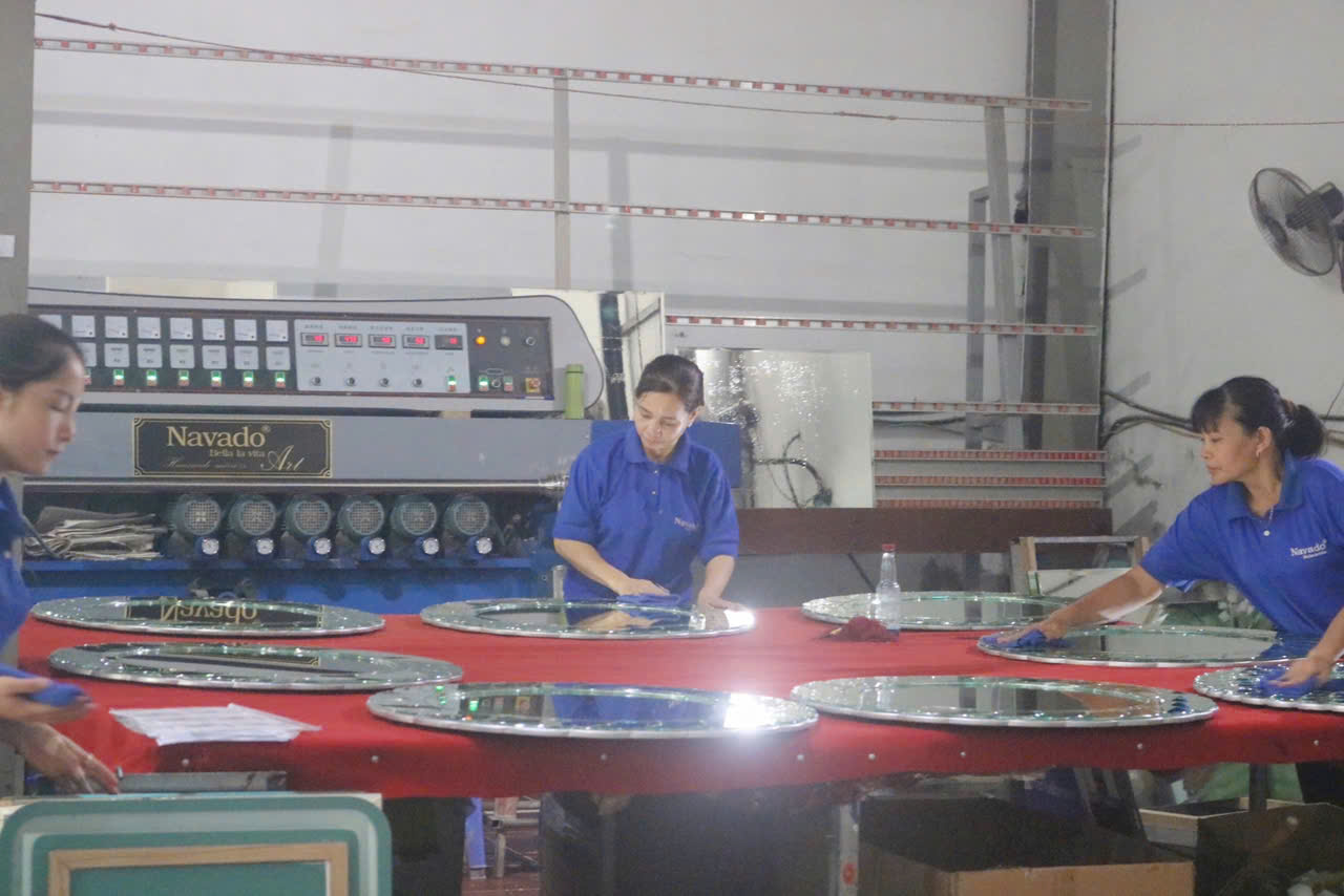 hand-polished framed mirror