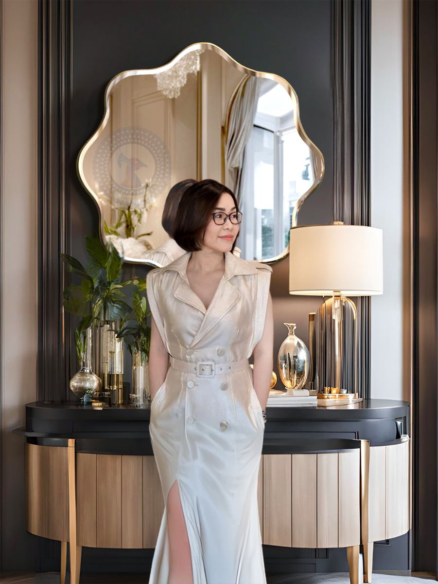 Round mirror with gold stainless steel frame for bathroom wall