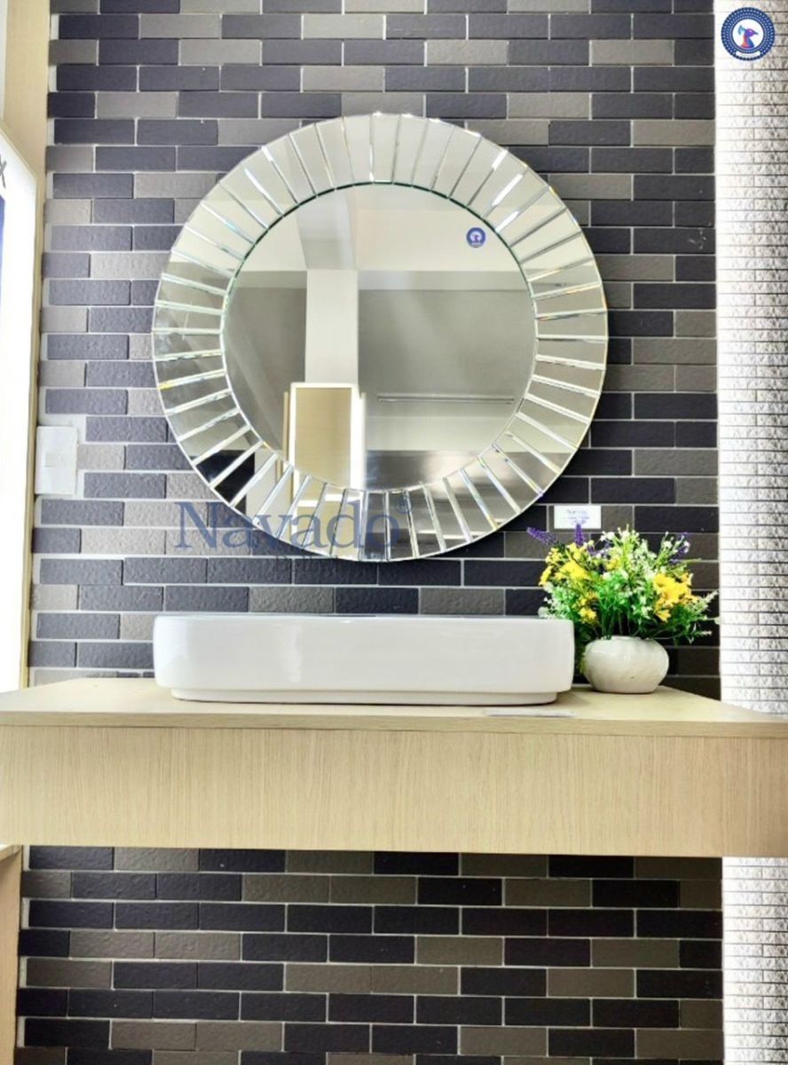 Artistic round mirror