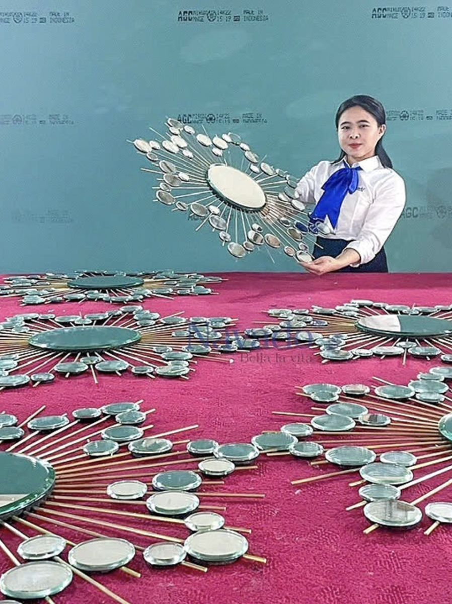 Hand-polished interior decorative mirror